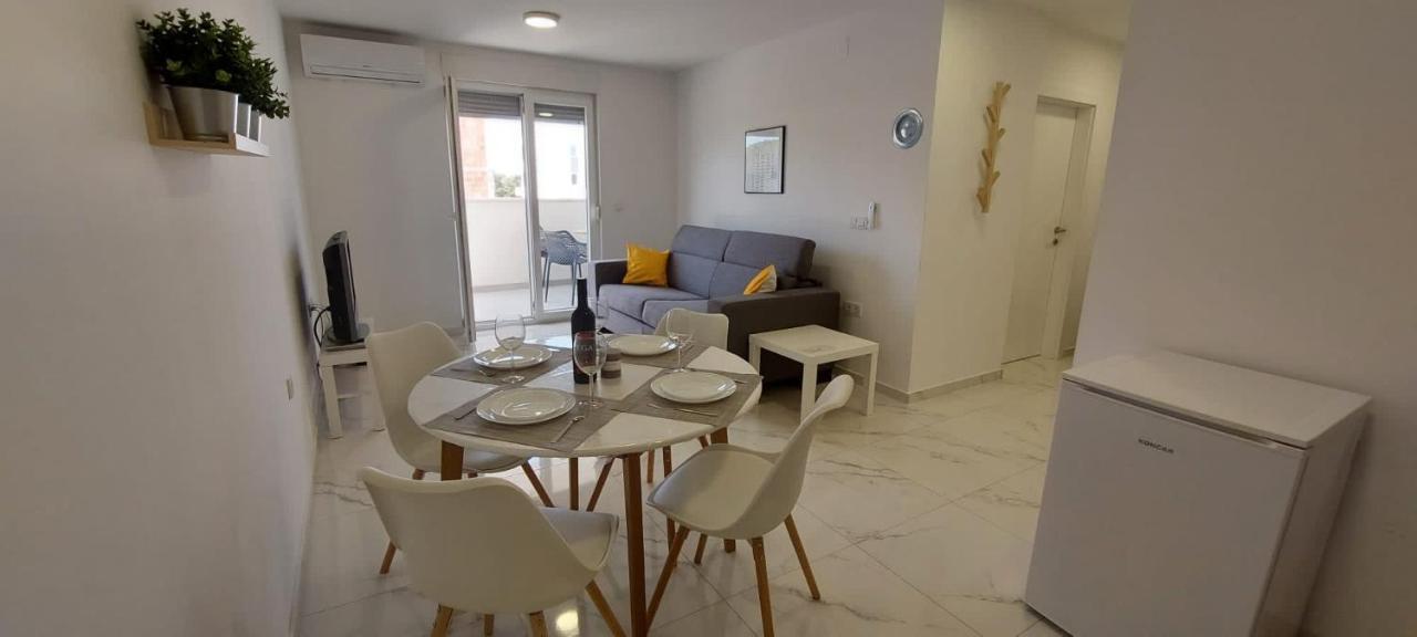 Apartment Bella Novalja Exterior photo